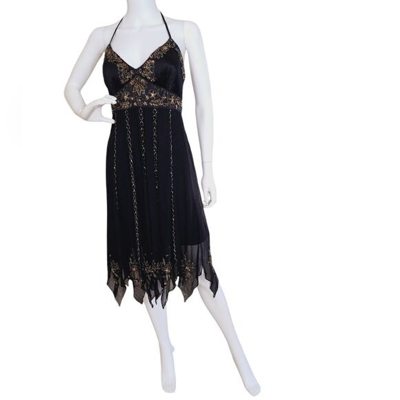 Sue Wong - Picture 6 of 8